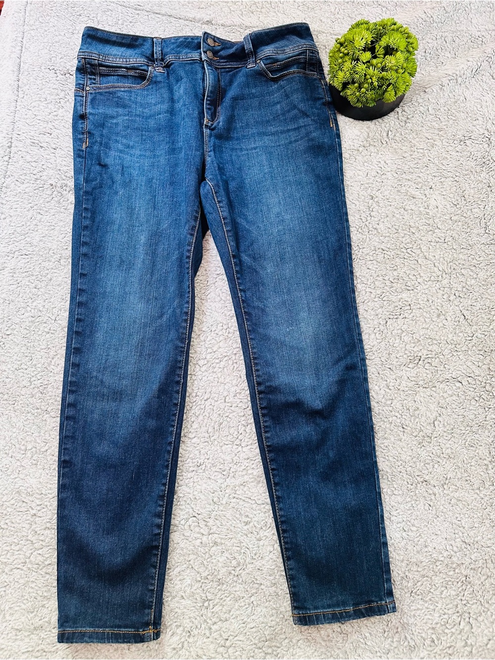 Classic Dark Wash Straight-Leg Jeans Y2K glam casual
